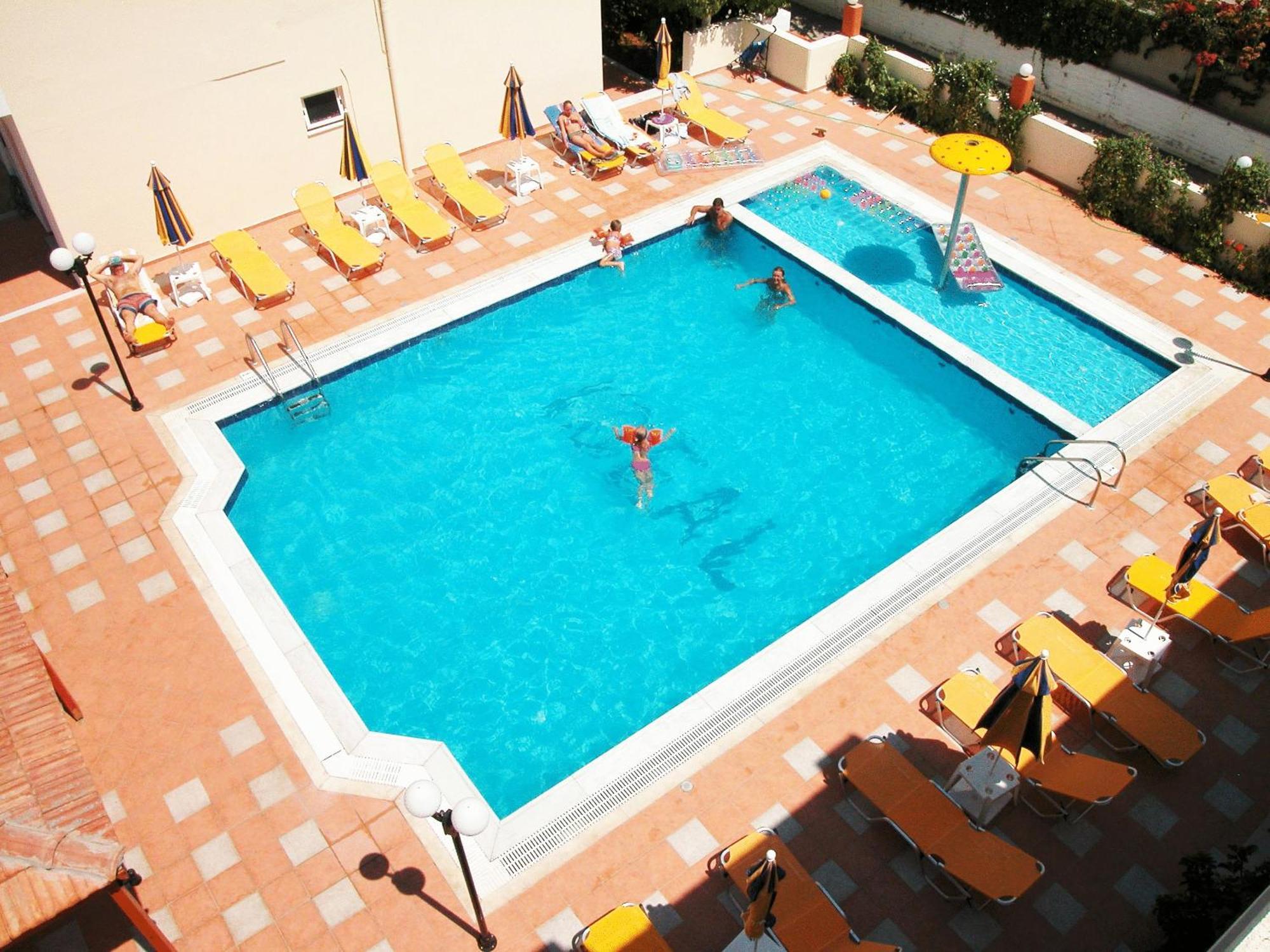 Ideal Hotel Kokkini Hani Екстериор снимка