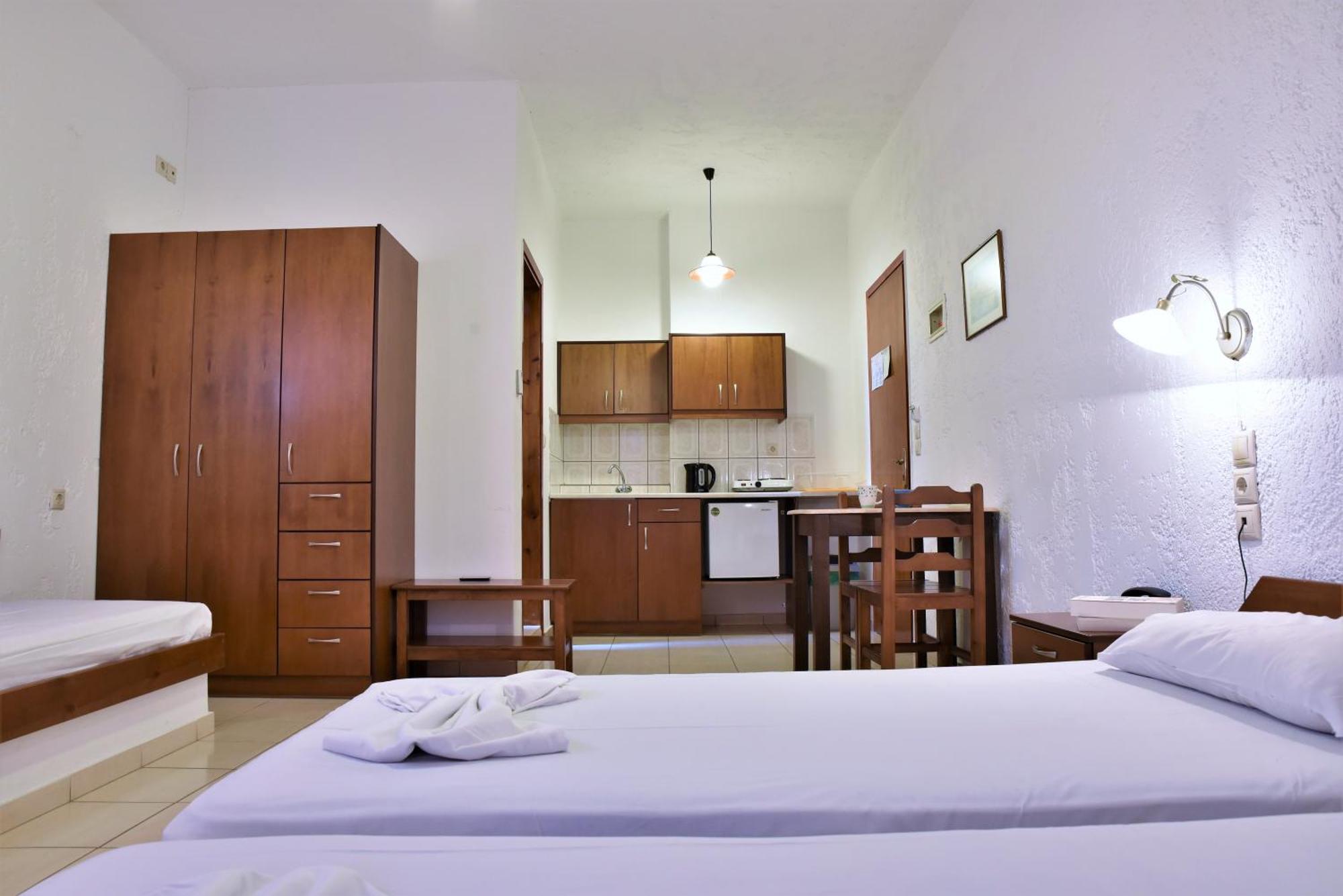 Ideal Hotel Kokkini Hani Екстериор снимка